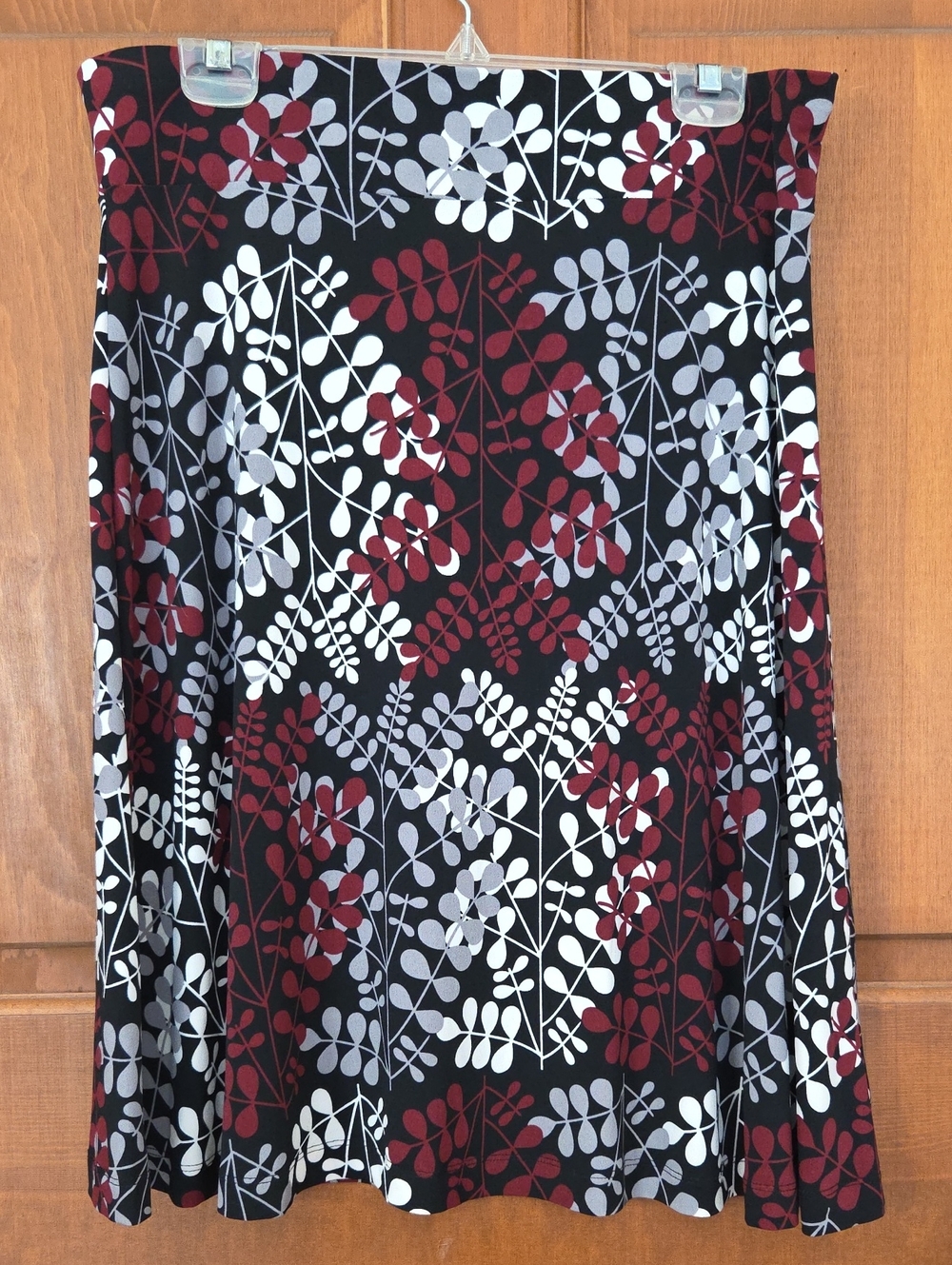 Merona Black A-Line Skirt with Red and Gray Leaf Print